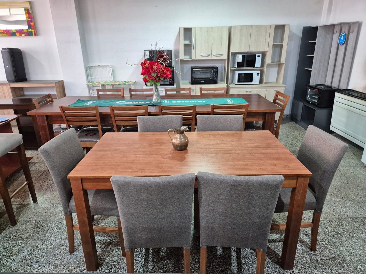 Sector de comedores en Alumine Muebles